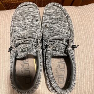 Hey Dude Men's Knit Gray Loafers